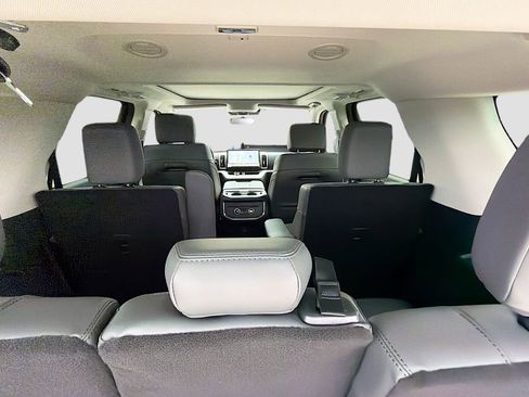New 2026 Ford Expedition Active RWD image 36