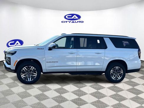 Used 2025 Chevrolet Suburban Z71 image 7