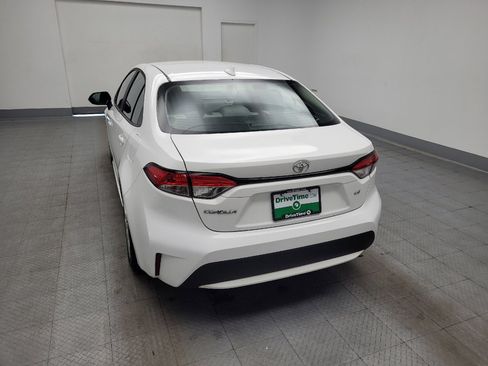 Used 2022 Toyota Corolla LE FWD image 6