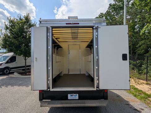 New 2025 Ford Transit 350 image 10