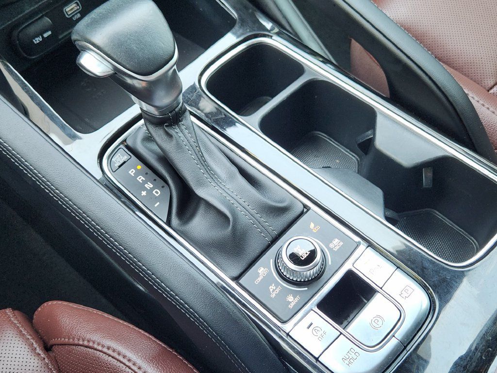 Used 2024 Kia Telluride SX w/ Towing Package AWD/4WD image 9
