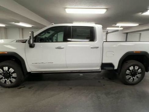 New 2025 GMC Sierra 2500 Denali w/ Denali Reserve Package AWD/4WD image 5