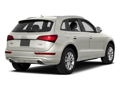 Used 2017 Audi Q5 2.0T Premium Plus w/ Technology Package AWD/4WD image 2