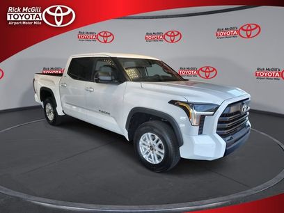 New 2026 Toyota Tundra SR5 w/ SR5 Premium Package