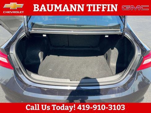 Used 2023 Chevrolet Malibu LT FWD image 10