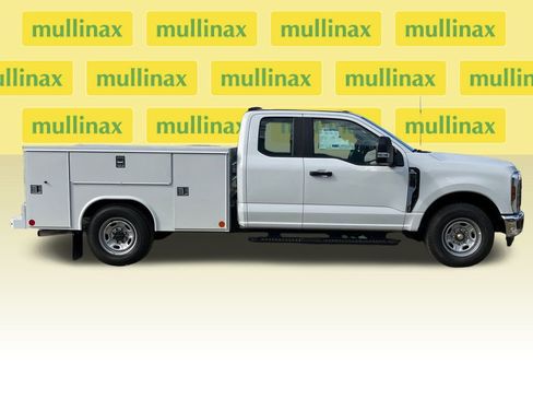 New 2026 Ford F250 XL w/ XL Chrome Package image 2