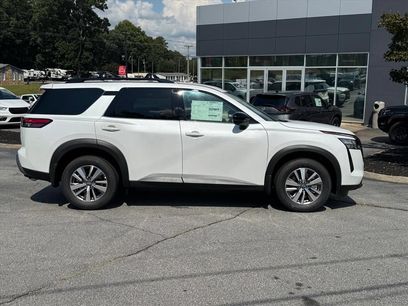 New 2026 Nissan Pathfinder SL