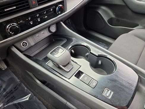 Used 2023 Nissan Rogue S FWD image 25