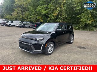 Used 2023 Kia Soul LX image 1