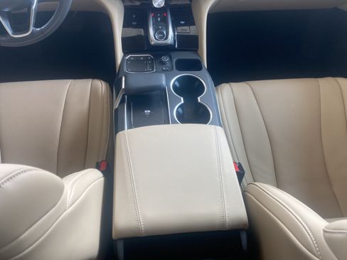 Used 2024 Acura MDX SH-AWD w/ Technology Package image 16