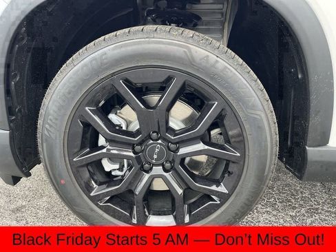 New 2025 Honda Pilot Touring image 39