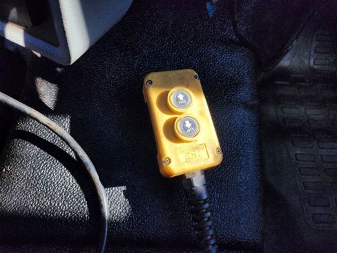 Used 2021 Ford F650 2WD Regular Cab Super Duty image 33