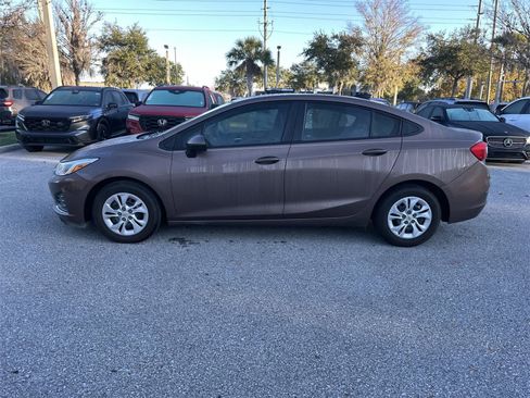 Used 2019 Chevrolet Cruze LS image 3