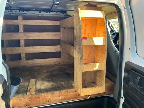 Used 2021 Chevrolet Express 3500 w/ Driver Convenience Package image 16