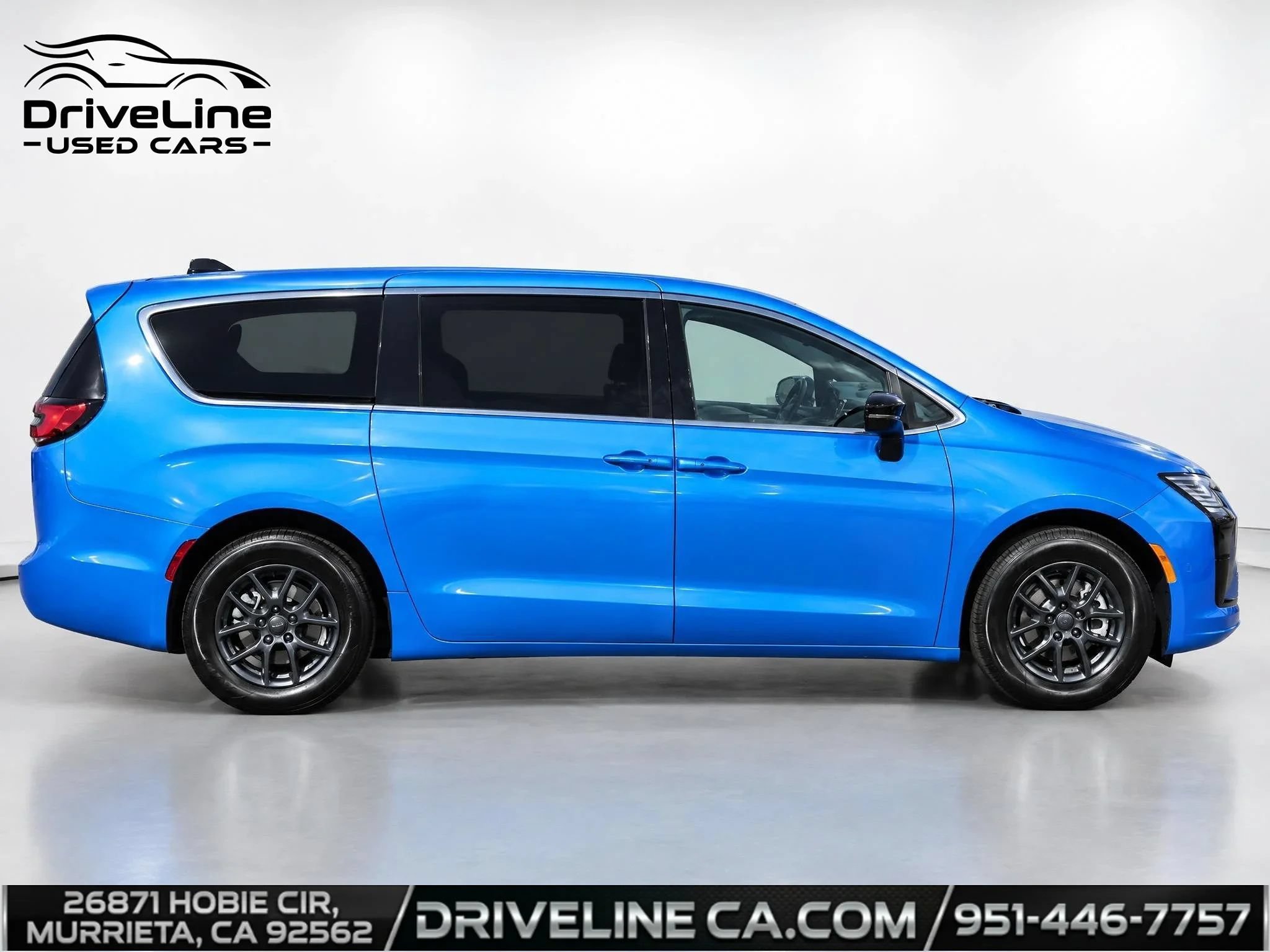 Used 2027 Chrysler Pacifica Select FWD image 13