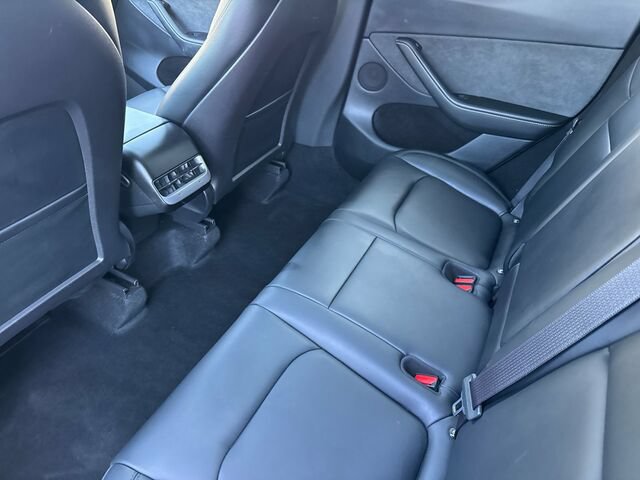 Used 2023 Tesla Model Y AWD image 14