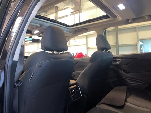 Used 2023 Subaru Forester Premium image 6