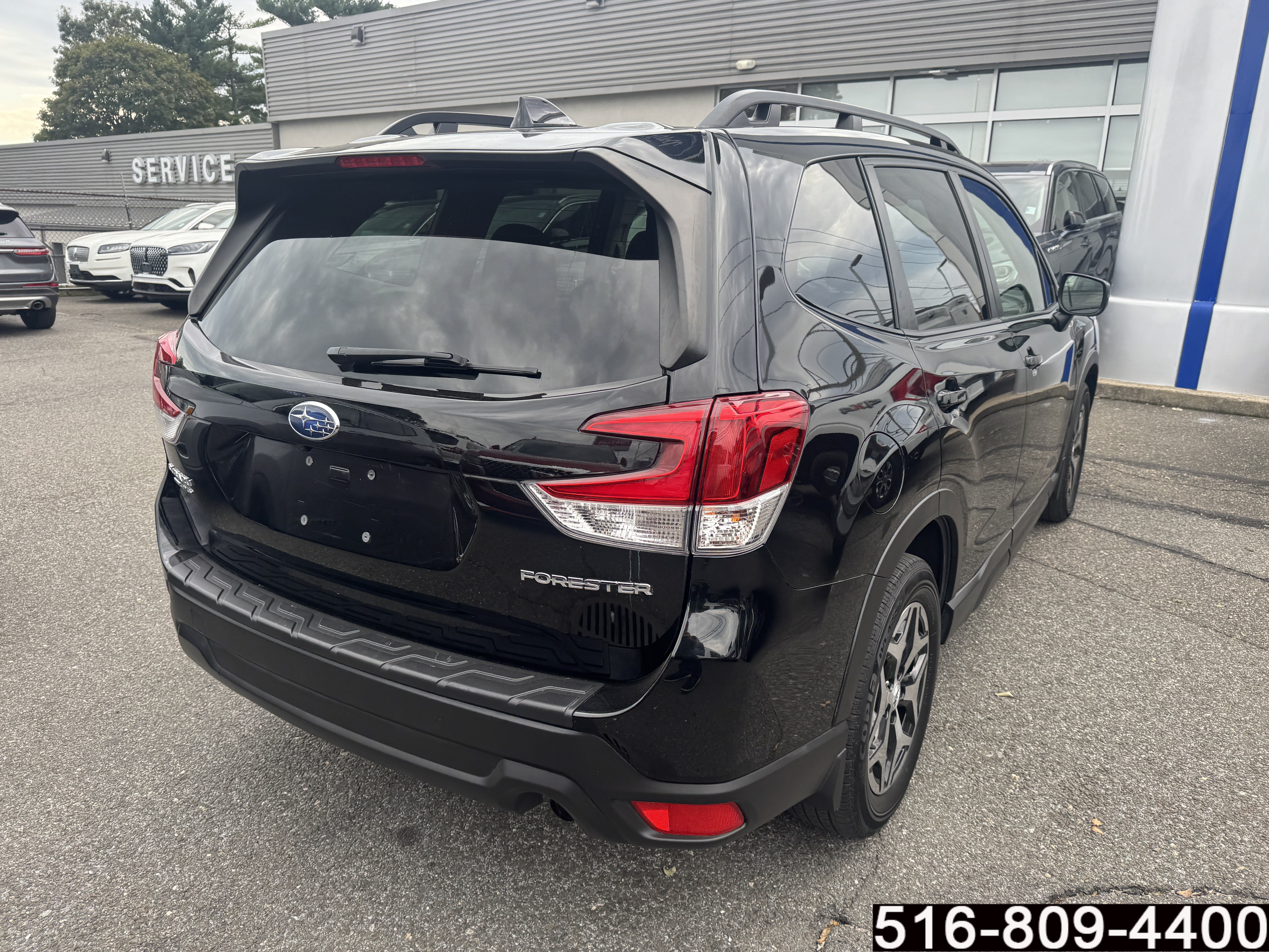 Used 2024 Subaru Forester Premium AWD/4WD image 5