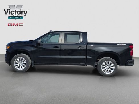 Used 2023 Chevrolet Silverado 1500 Custom AWD/4WD image 6