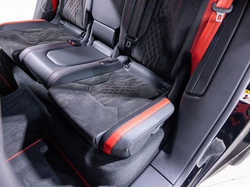 Used 2024 Lamborghini Urus S AWD/4WD image 36