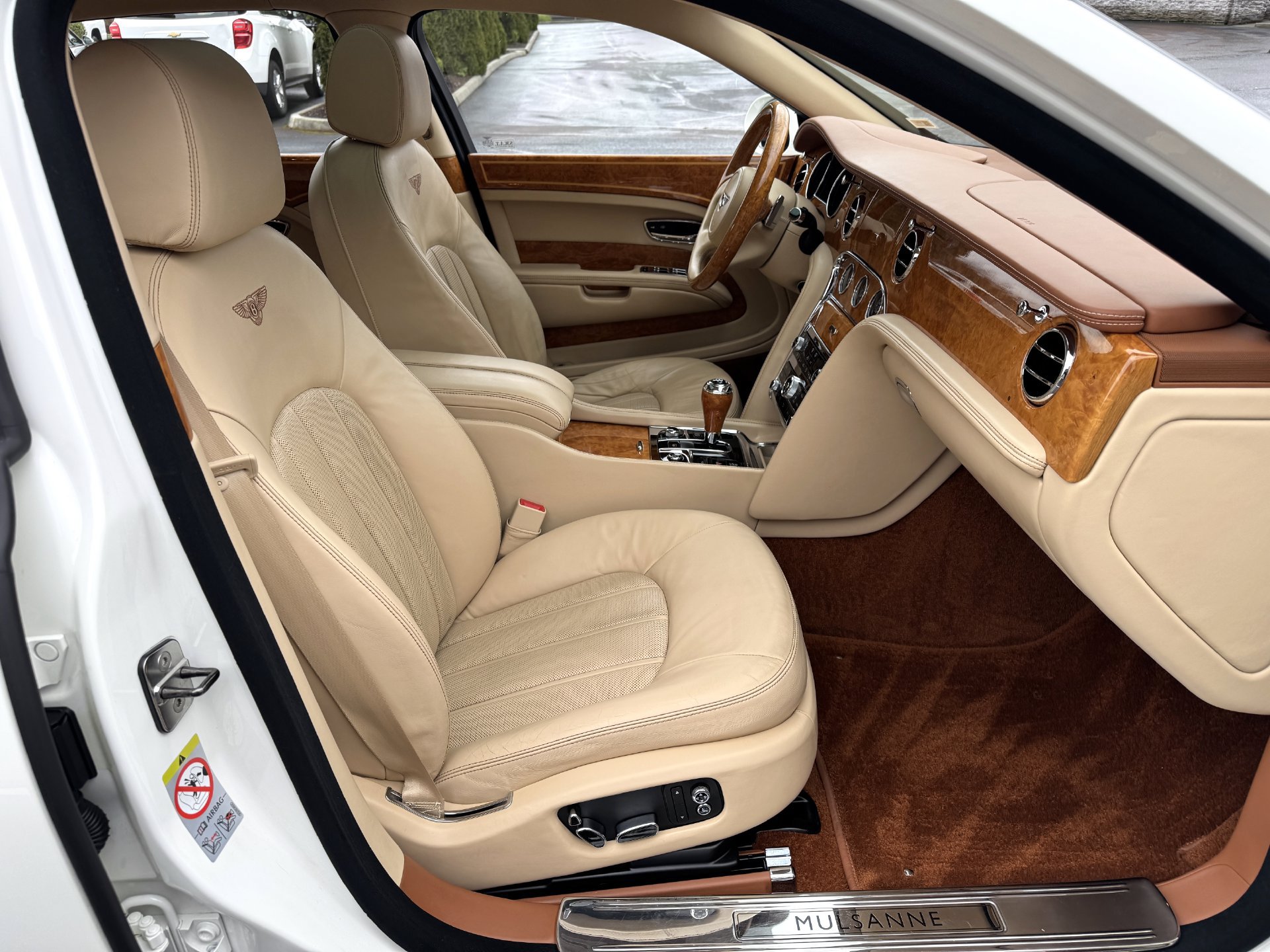 Used 2013 Bentley Mulsanne RWD image 38