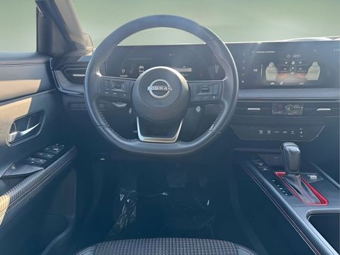 Used 2025 Nissan Kicks SR AWD/4WD image 14