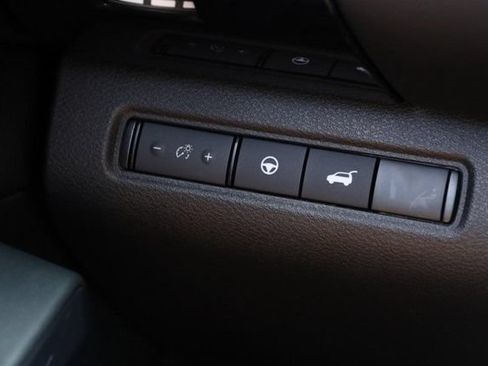 Certified 2025 Nissan Pathfinder SV w/ SV Premium Package FWD image 24