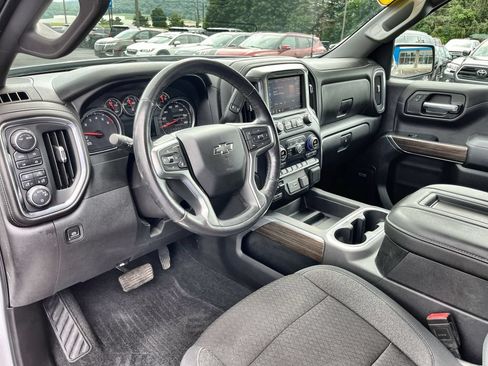 Used 2020 Chevrolet Silverado 1500 RST AWD/4WD image 10