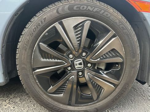 Used 2018 Honda Civic EX image 11
