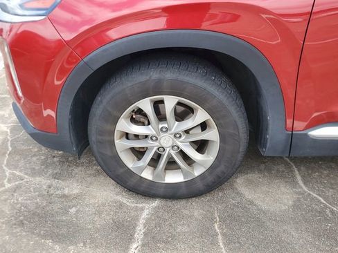 Used 2019 Hyundai Santa Fe SEL image 4