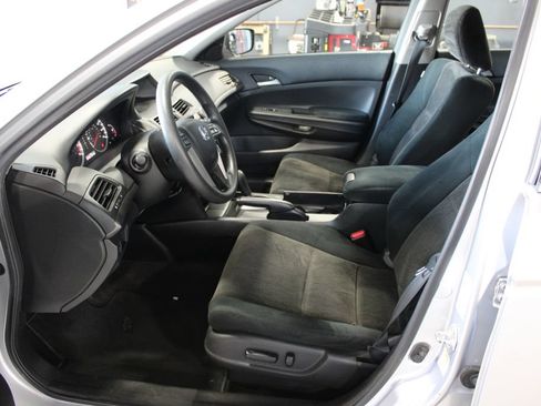 Used 2010 Honda Accord LX-P image 5