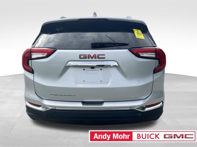 Used 2022 GMC Terrain SLT w/ Infotainment Package II FWD image 3