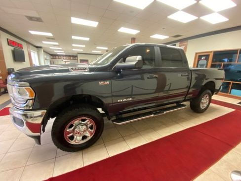 Used 2021 RAM 2500 Big Horn image 2