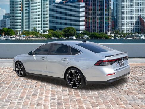 Used 2025 Honda Accord Sport image 12