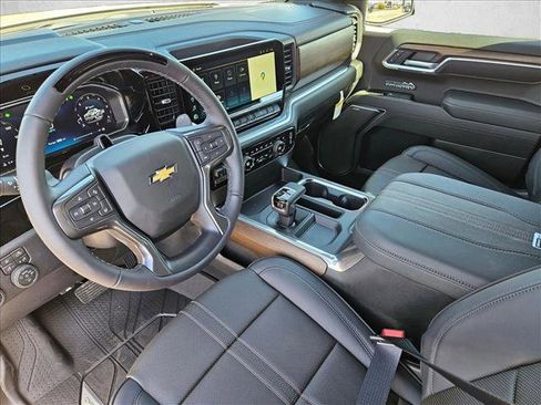 New 2026 Chevrolet Silverado 1500 High Country AWD/4WD image 3