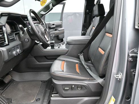 Used 2024 GMC Sierra 1500 AT4 w/ Technology Package AWD/4WD image 13