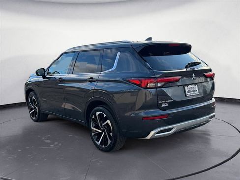 Used 2024 Mitsubishi Outlander SEL image 4
