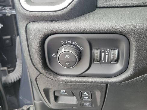 Used 2025 RAM 1500 Big Horn AWD/4WD image 29