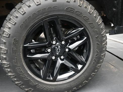 Used 2021 Chevrolet Silverado 1500 LT Trail Boss w/ Convenience Package II AWD/4WD image 15