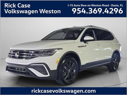 Certified 2024 Volkswagen Tiguan SE w/ Panoramic Sunroof Package