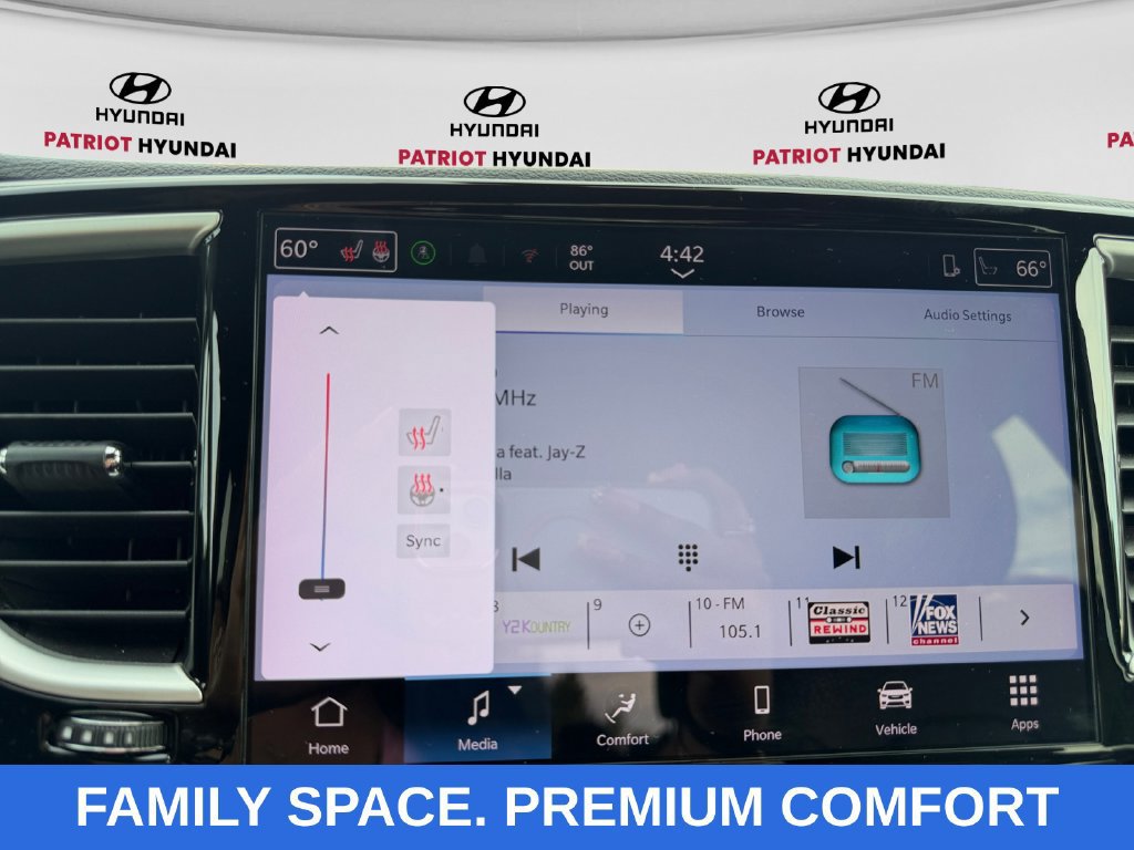 Used 2025 Chrysler Pacifica Select FWD image 16