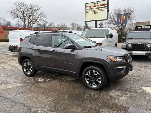 Used 2018 Jeep Compass Trailhawk AWD/4WD image 14