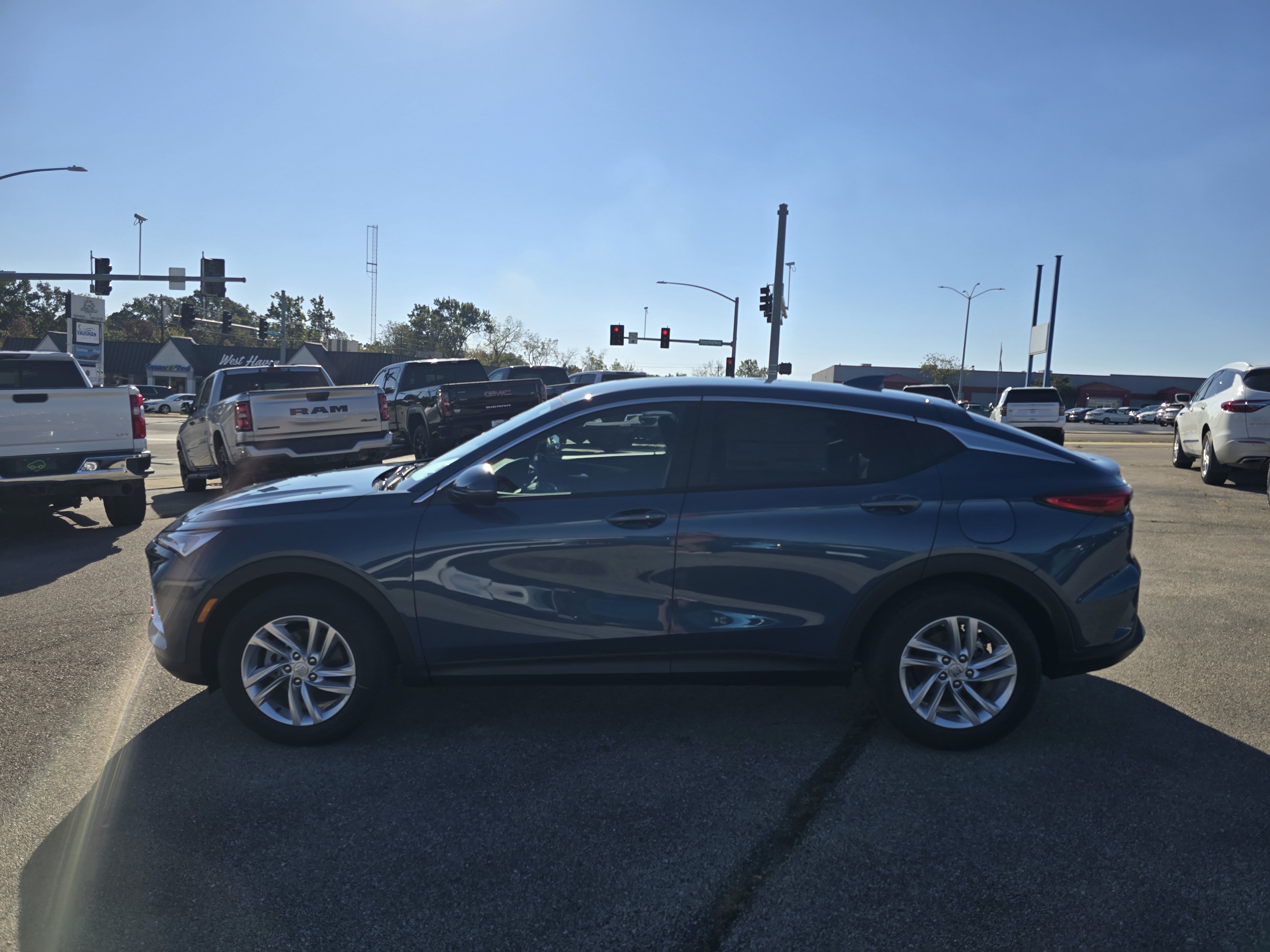 New 2026 Buick Envista Preferred w/ Convenience I Package FWD image 6