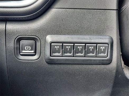 Used 2023 Chevrolet Silverado 2500 High Country image 42