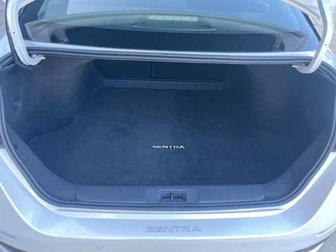 Certified 2025 Nissan Sentra SR FWD image 28