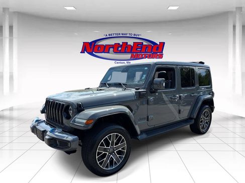 Used 2023 Jeep Wrangler Unlimited Sahara AWD/4WD image 6