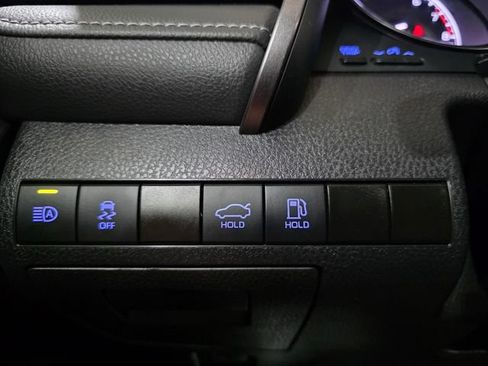 Used 2024 Toyota Camry SE w/ Convenience Package FWD image 18