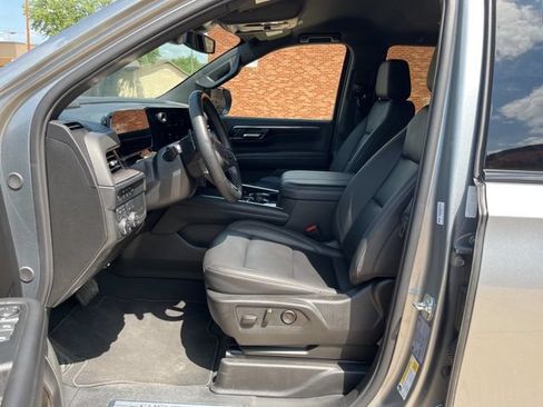 Used 2025 Chevrolet Tahoe Z71 AWD/4WD image 15