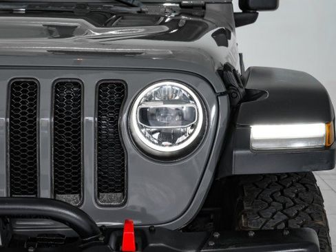Used 2018 Jeep Wrangler Rubicon AWD/4WD image 40