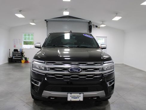 Used 2023 Ford Expedition Platinum AWD/4WD image 3